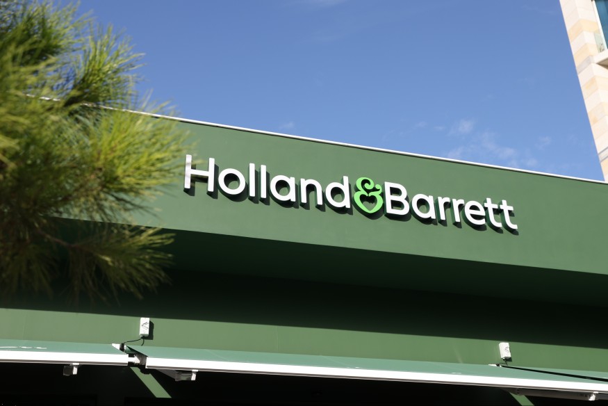 Holland & Barret:  15 Χρόνια Ευεξίας. Τα Holland & Barrett εγκαινιάζουν το νέο τους κατάστημα στη Λεοφώρο Μακαρίου, Λεμεσό